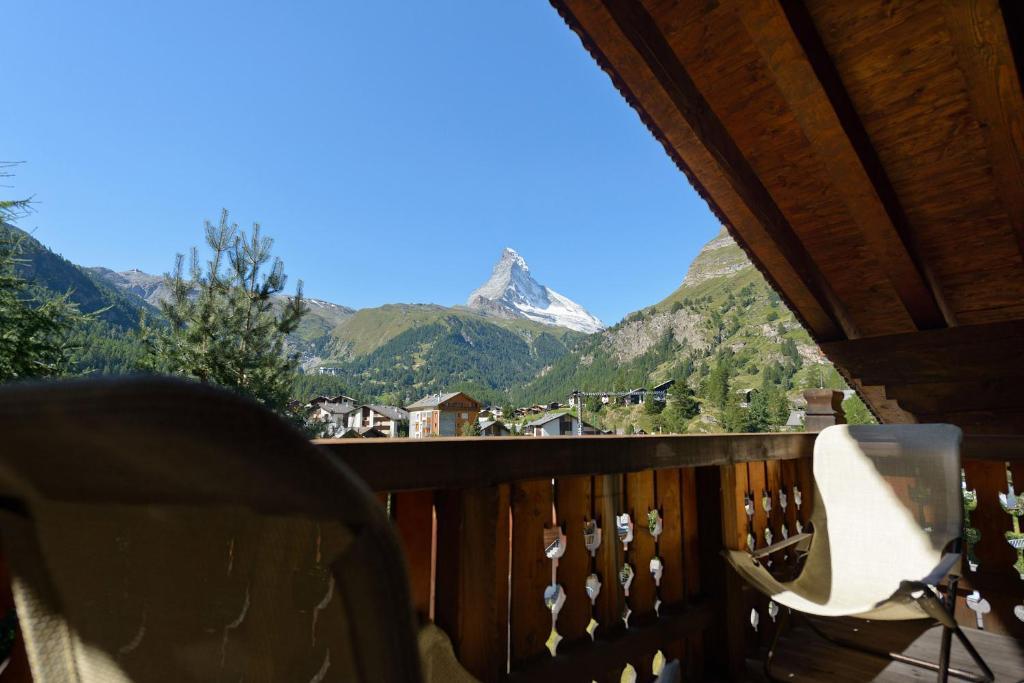 Chalet Kisseye With Heated Pool And Matterhorn Views Apartment Zermatt Bilik gambar
